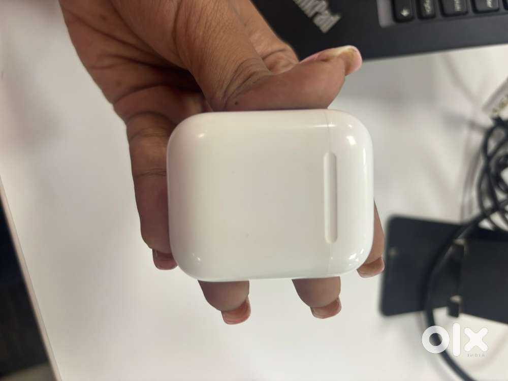 Apple airpods gen 2  with Box- very good condition