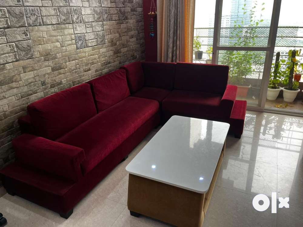 L shape sofa which can be modified as per need and space.