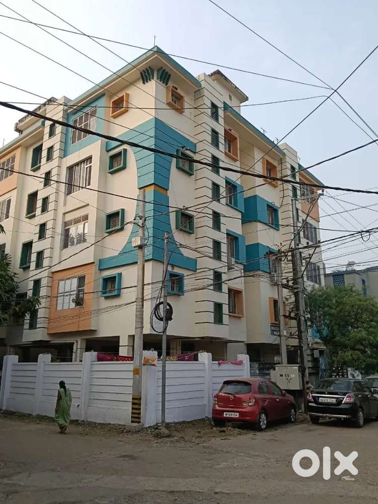 Live in good and peaceful apartment