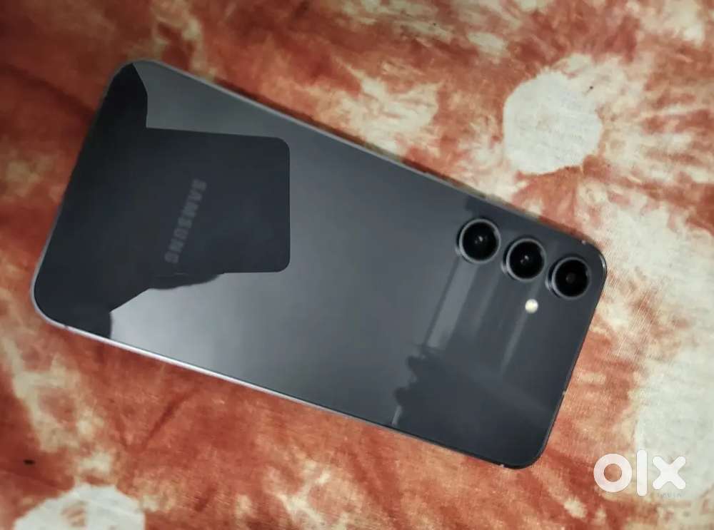 Samsung galaxy s23FE(8gb256gb)only original box & data cable available