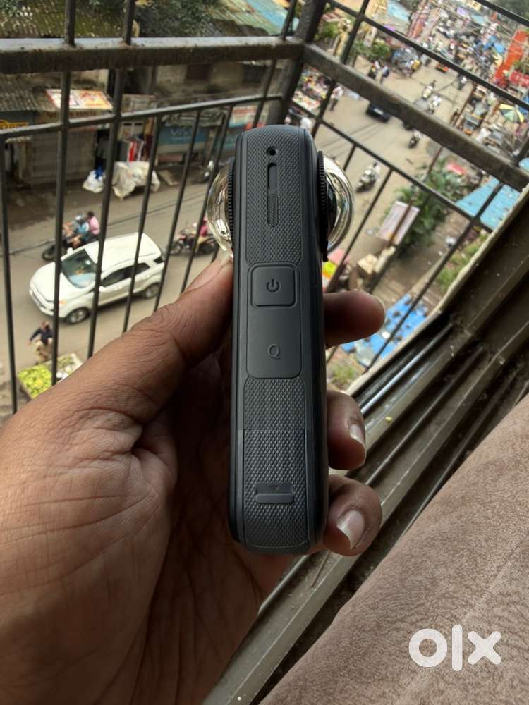Insta 360 X5