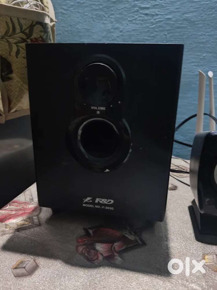 Wired Speaker With Aux