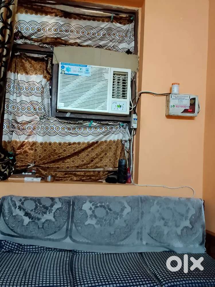 AC window 5 star godrej 4 year old with bill perfect cooling