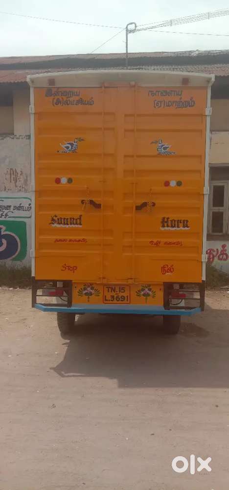 Mahindra supro