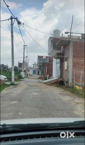 72 Gaj plot in Gated society noida ex Tilpata