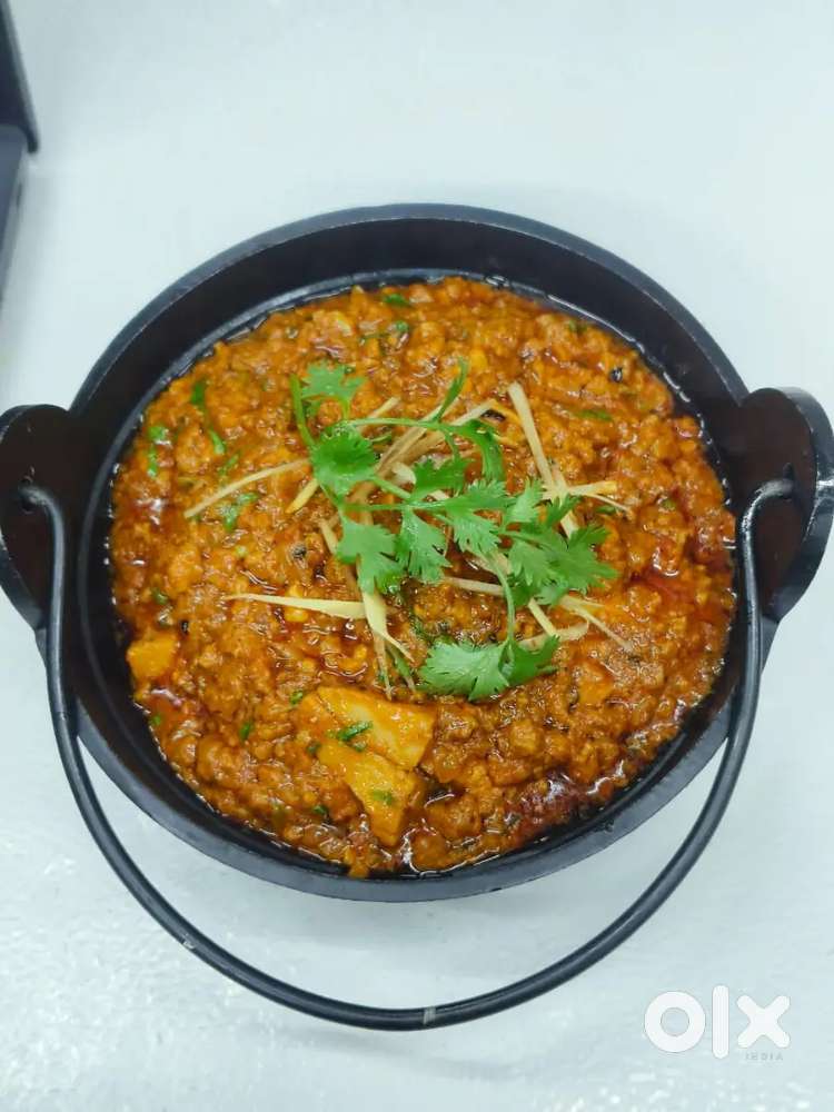 House work ke liye female require hai