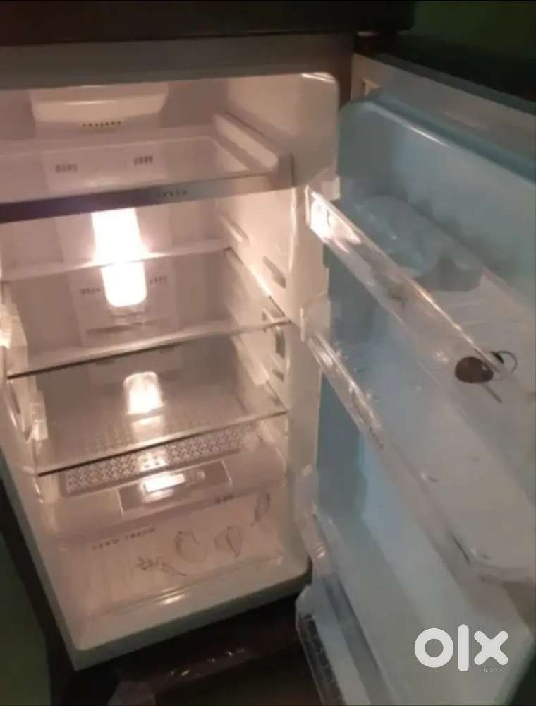 Whirlpool 265L Double Door Fridge – Frost Free & Convertible Feature!