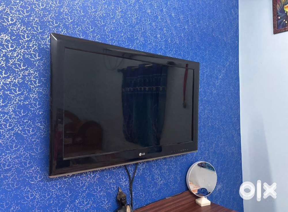 3 LED TVs for Sale - Display Issue - LG 32 & Mi 43