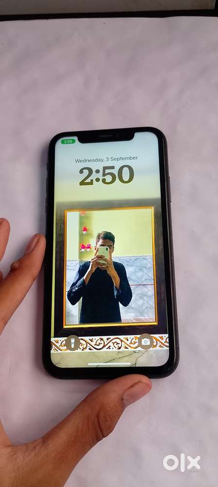 Iphone Xr 128 Gb Battery health 74%