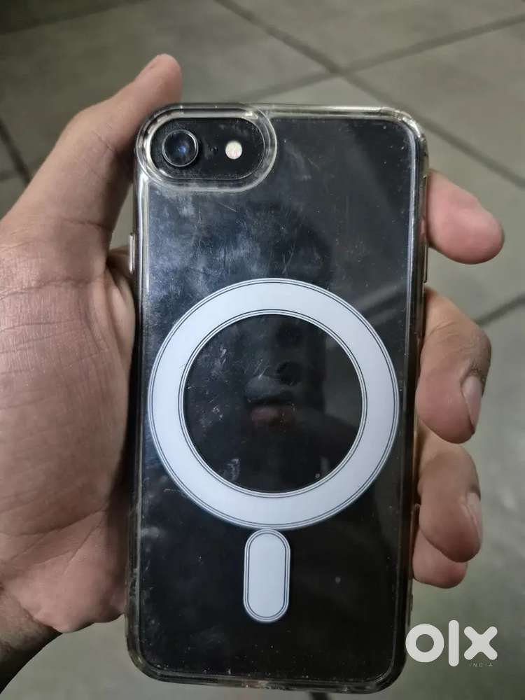 Iphone SE 4 gb 128 gb storage 95%battery with box new mobile