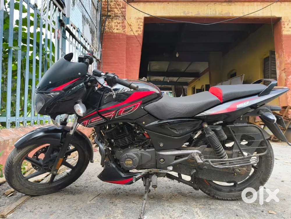 Bajaj pulser 150