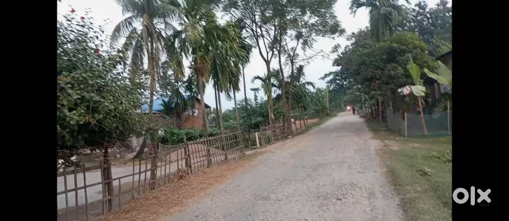 3 Katha 15 lessa madipotta mati with a house