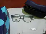 Brand let look eyes
