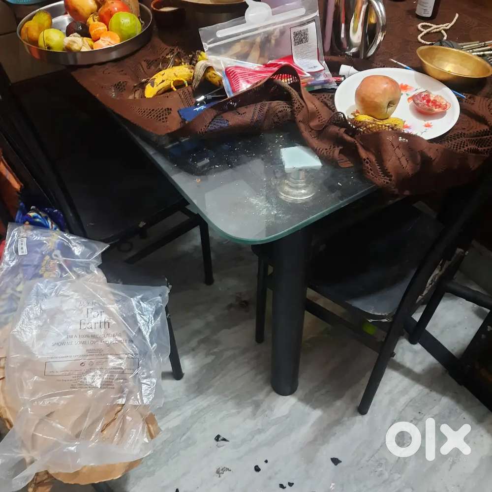 4 seater dinning  for sale immediately