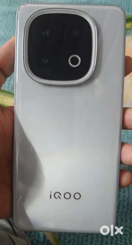 iQOO 13 Mobiles Selling