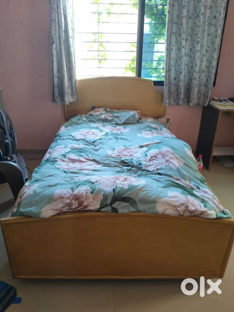 Single box bed