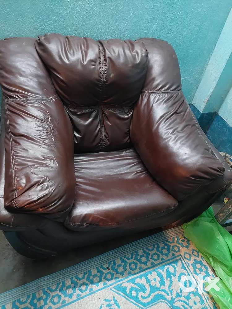 Sofa chair.