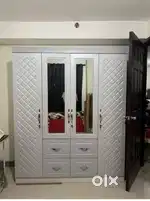 Almirah good condition 27 ok