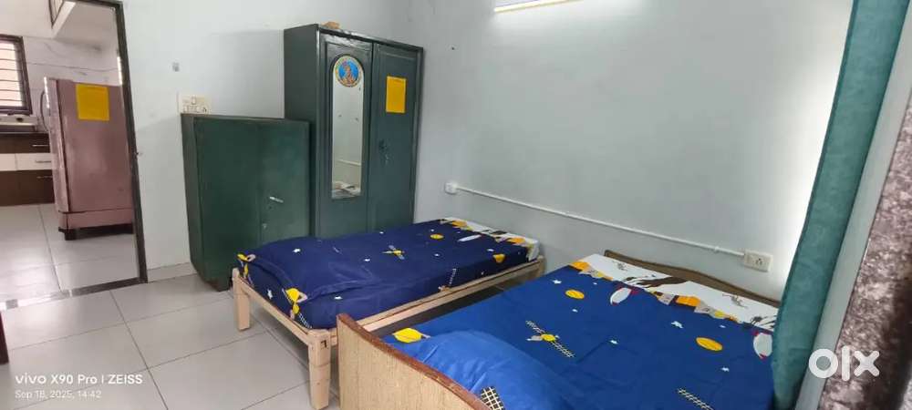Pg available fully furnished at location Genda circle, Alkapuri