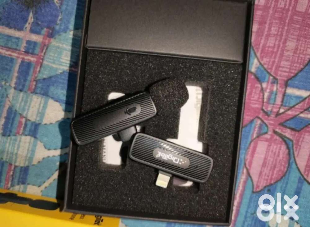 URGENT SELL DIGITEK WIRELESS MICROPHONE (DWM-007 PRO) FOR IPHONE
