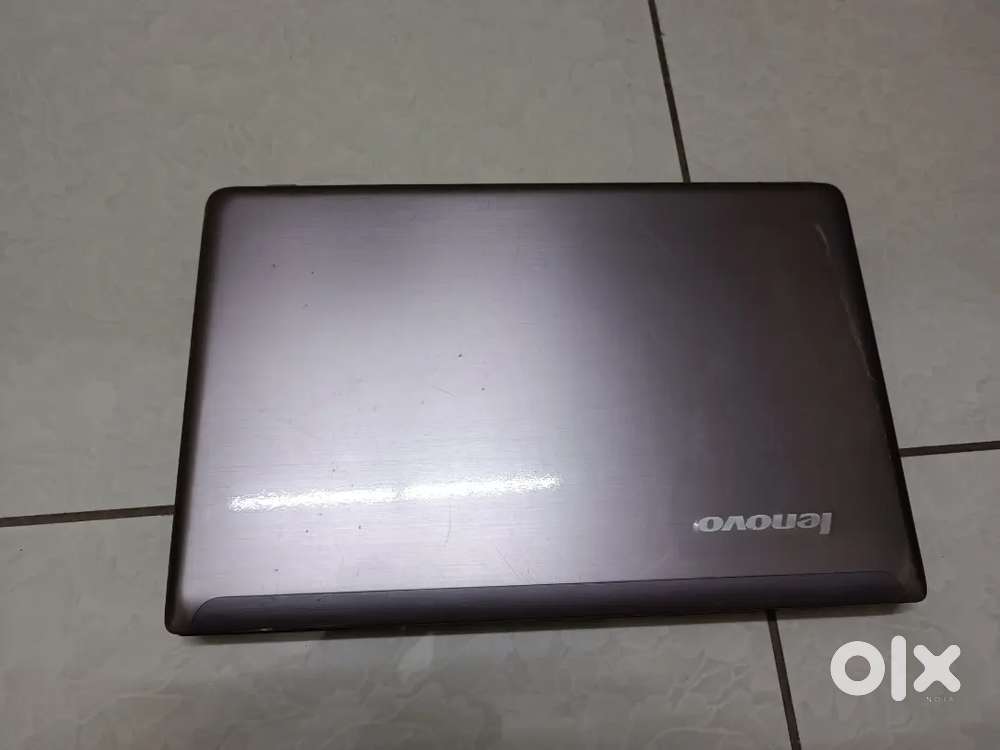 Lenovo z570 in 12000 at mundra.