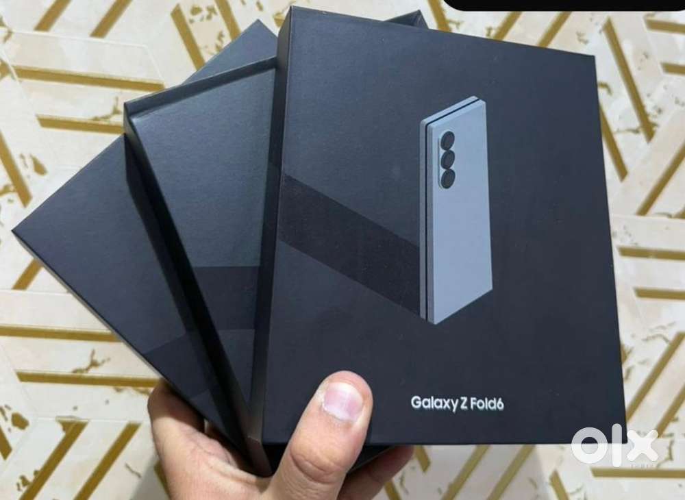 Samsung fold 6 256Gb silver international box pack