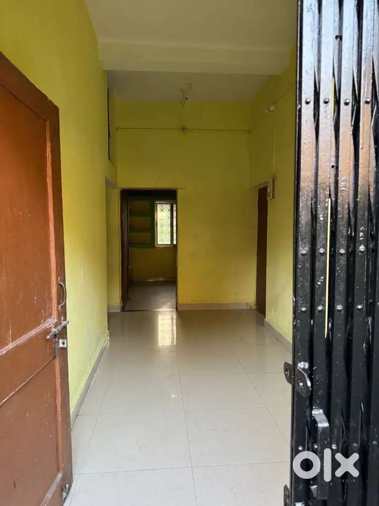 2bhk flat with fridge