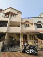 Row House on Rent in Adajan