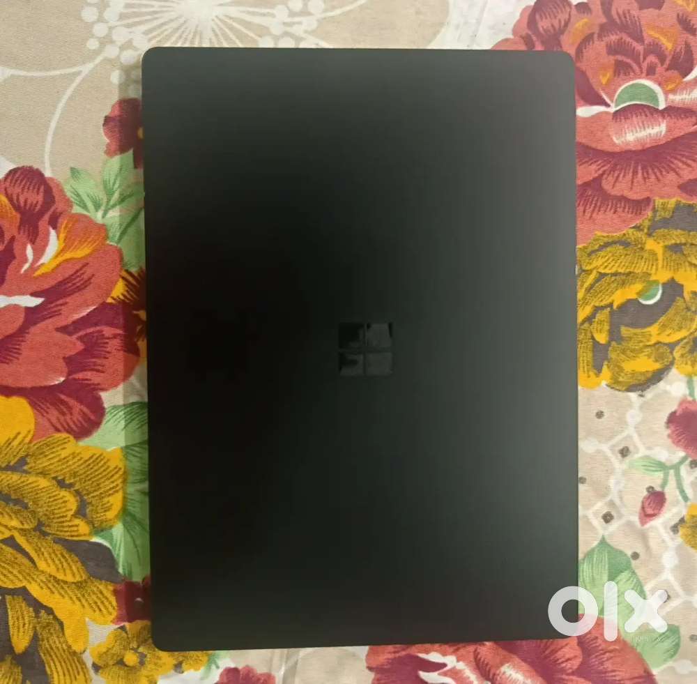 Microsoft Surface Laptop Intel Ultra 7 32GB 1 TB AI Business Laptop