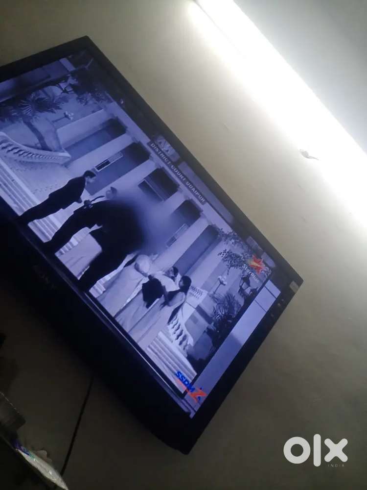 Tv 43 inc croma good condition