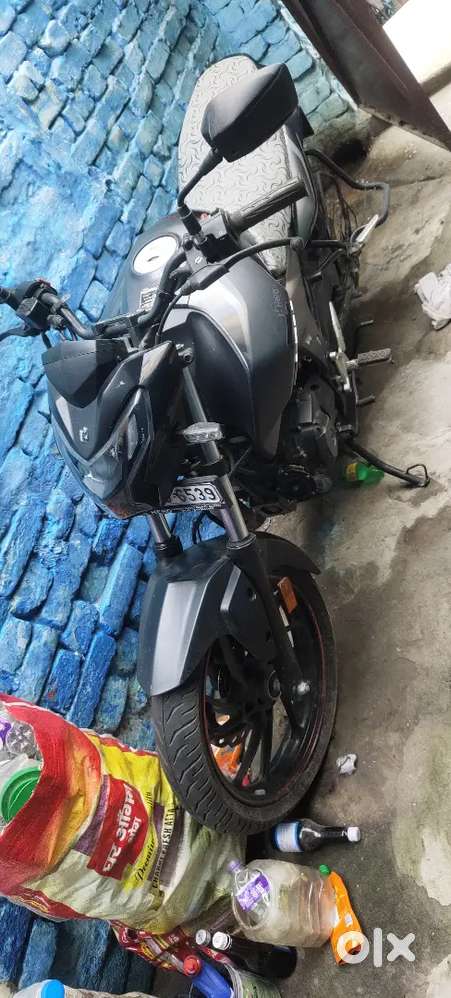 Bike full condition me h 2000 km chala h