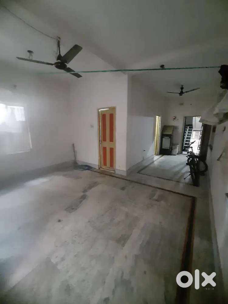 1 BHK 600sq ft for rent in first position at Laketown Jessore road.