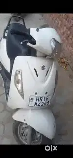 Access scooter suzuki company.