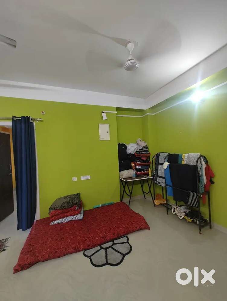 Need a female Roommate for hall room,gas,stove,dining,inverter availa