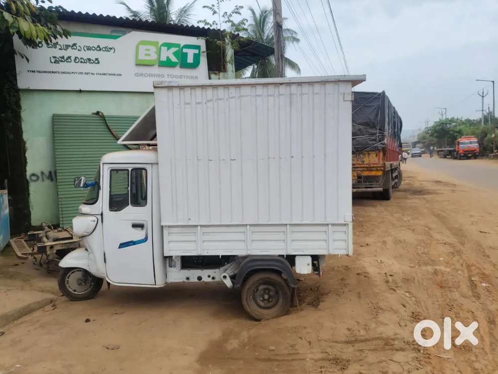 Need to drive 3 wheeler load auto and deliver