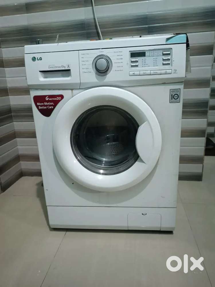 LG washing machine 6.6 kg front load fully automatic.