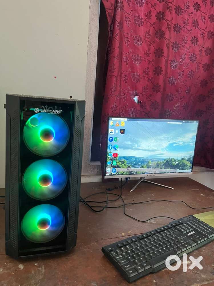 Desktop full set 2 years old exchange with laptop