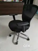 Office Chair 1 year old in excellent condition