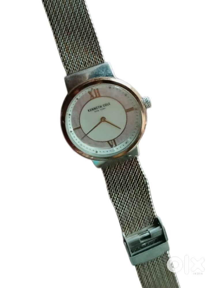 Girls watch. KENNETH COLE