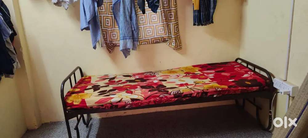 Sharing Room Rent Rs.2500/-
Advance Rs.5000/-) 3 Bathroom Available