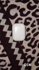 Air Pods In Good Condition