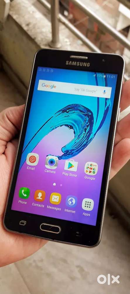 Samsung on 7 pro 4G
