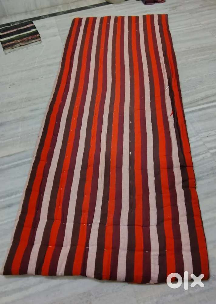 Single cotton mattress