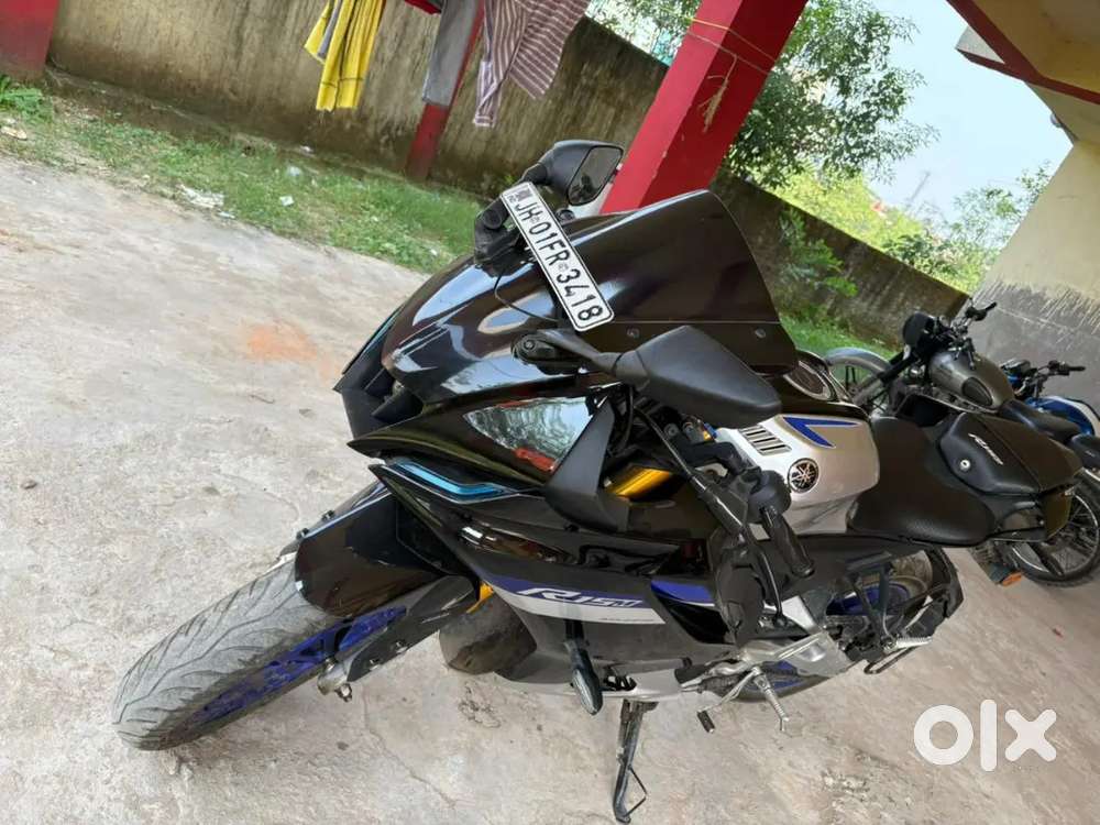 R15 M showroom condition no single scratch