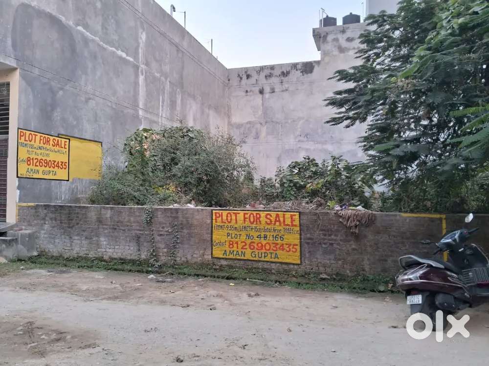 140.25 square meter plot For sale at prime location