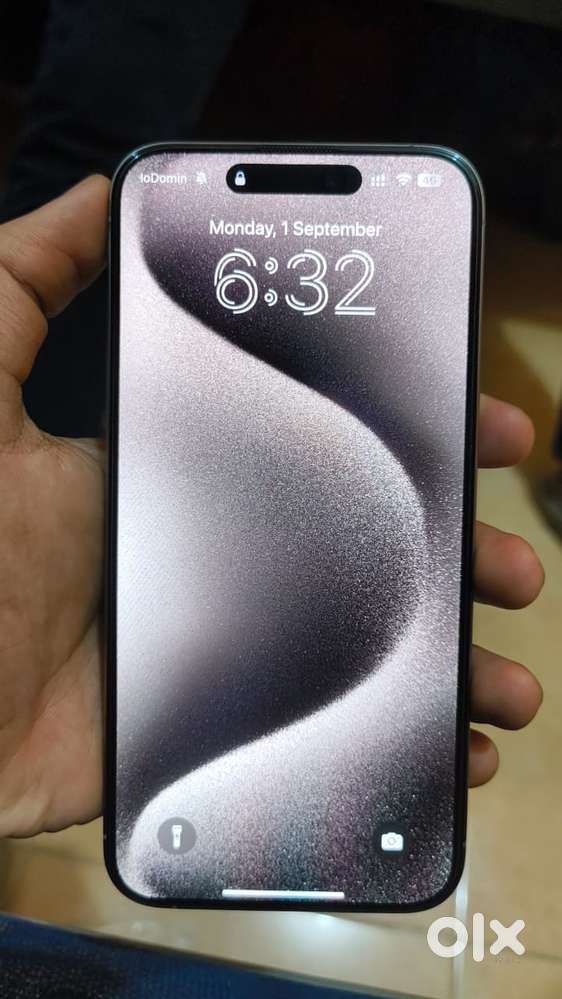 iPhone 15 Pro Max 256GB Natural Titanium – Like New