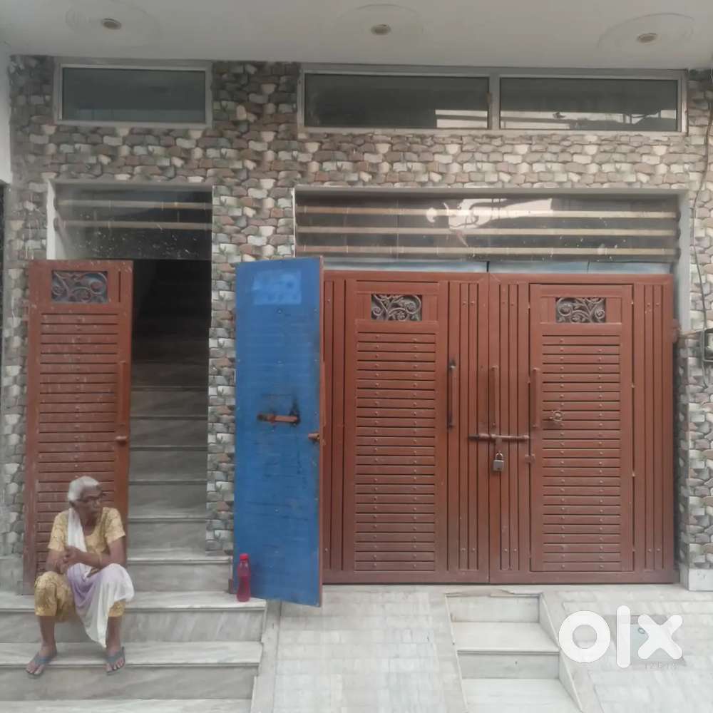 Newly built well furnished 2 floor 70 gaj house for sale