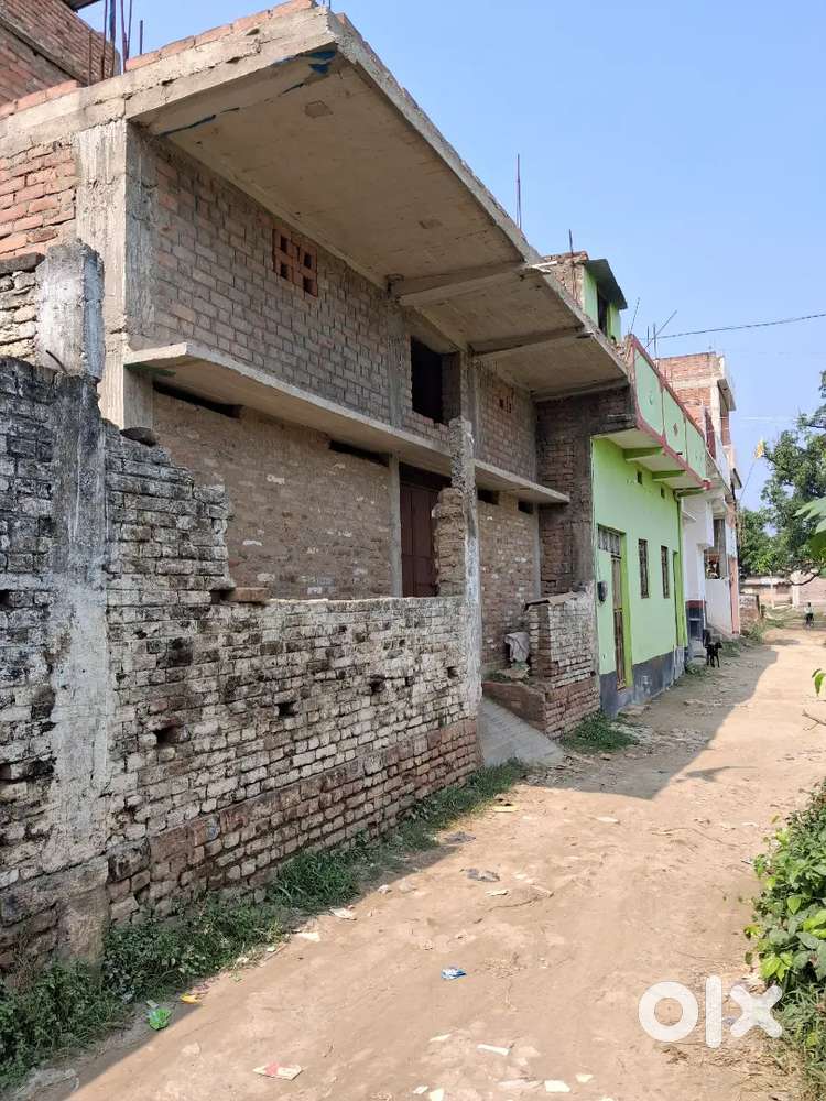 Building Available for rent in Basantpur best location