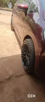 17 inch alloys with tyres
