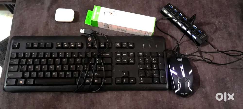 Keyboard + mouse + USB hub +airpods + tripod